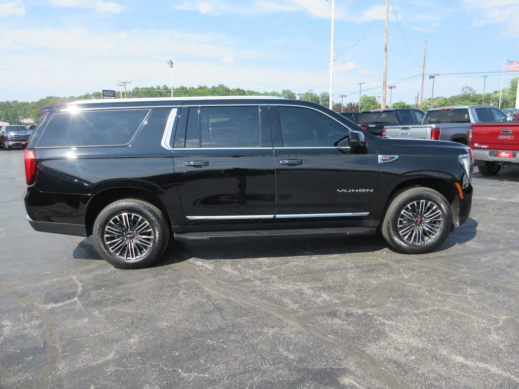 Certified 2025 GMC Yukon XL Elevation w/ Technology Package AWD/4WD image 5