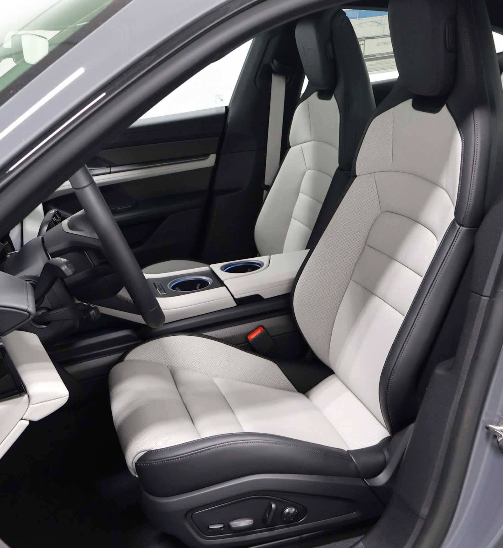 New 2026 Porsche Taycan AWD/4WD image 5