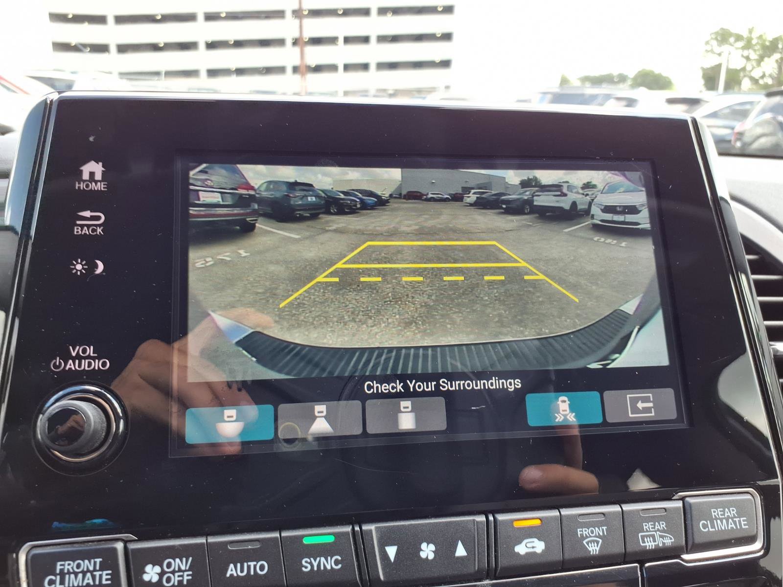 Used 2023 Honda Odyssey Elite image 5