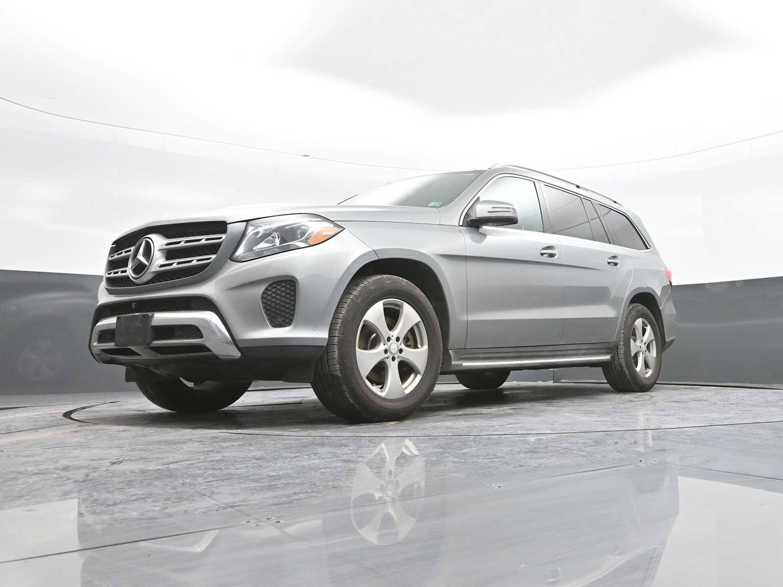 Used 2017 Mercedes-Benz GLS 450 4MATIC image 37