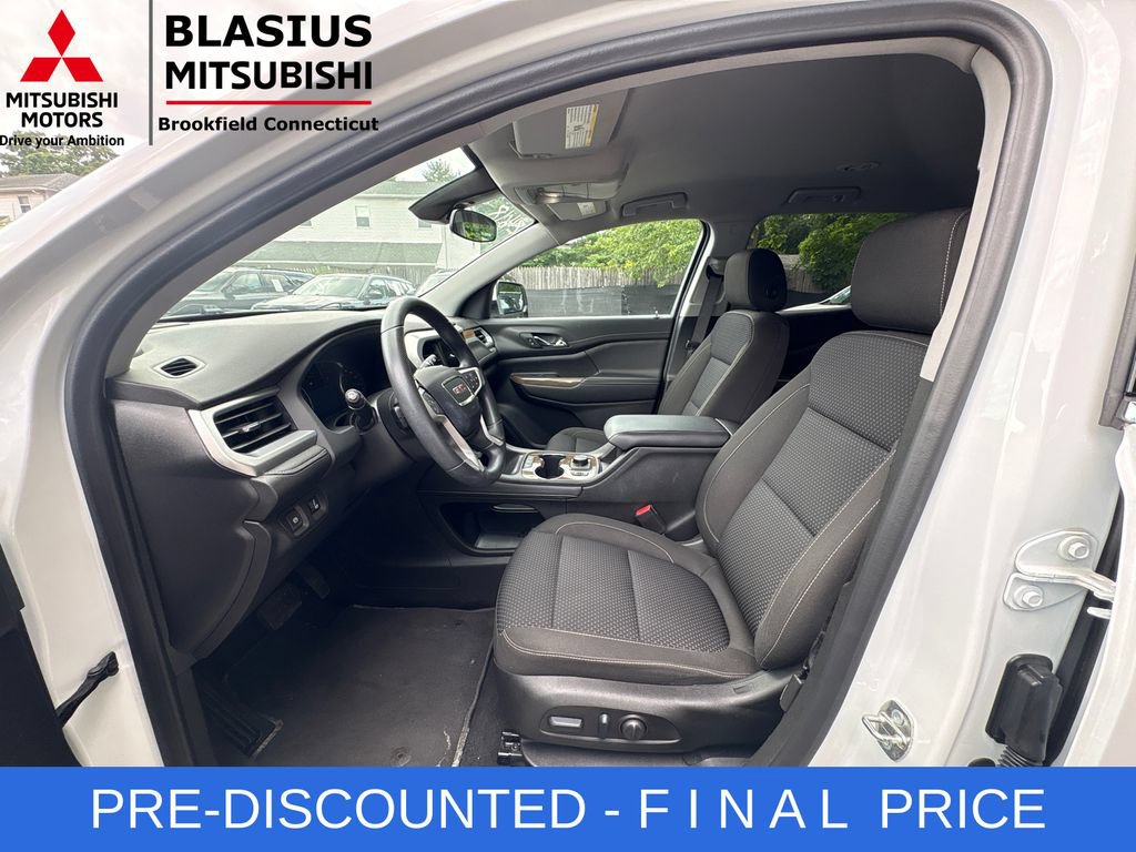 Used 2023 GMC Acadia SLE w/ Driver Convenience Package AWD/4WD image 16