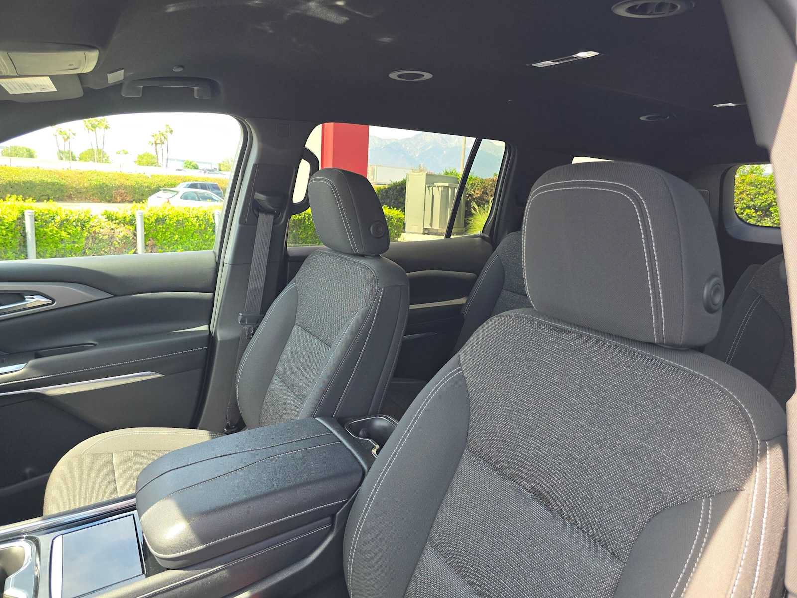 Used 2024 Chevrolet Traverse LT w/ Midnight/Sport Edition FWD image 23