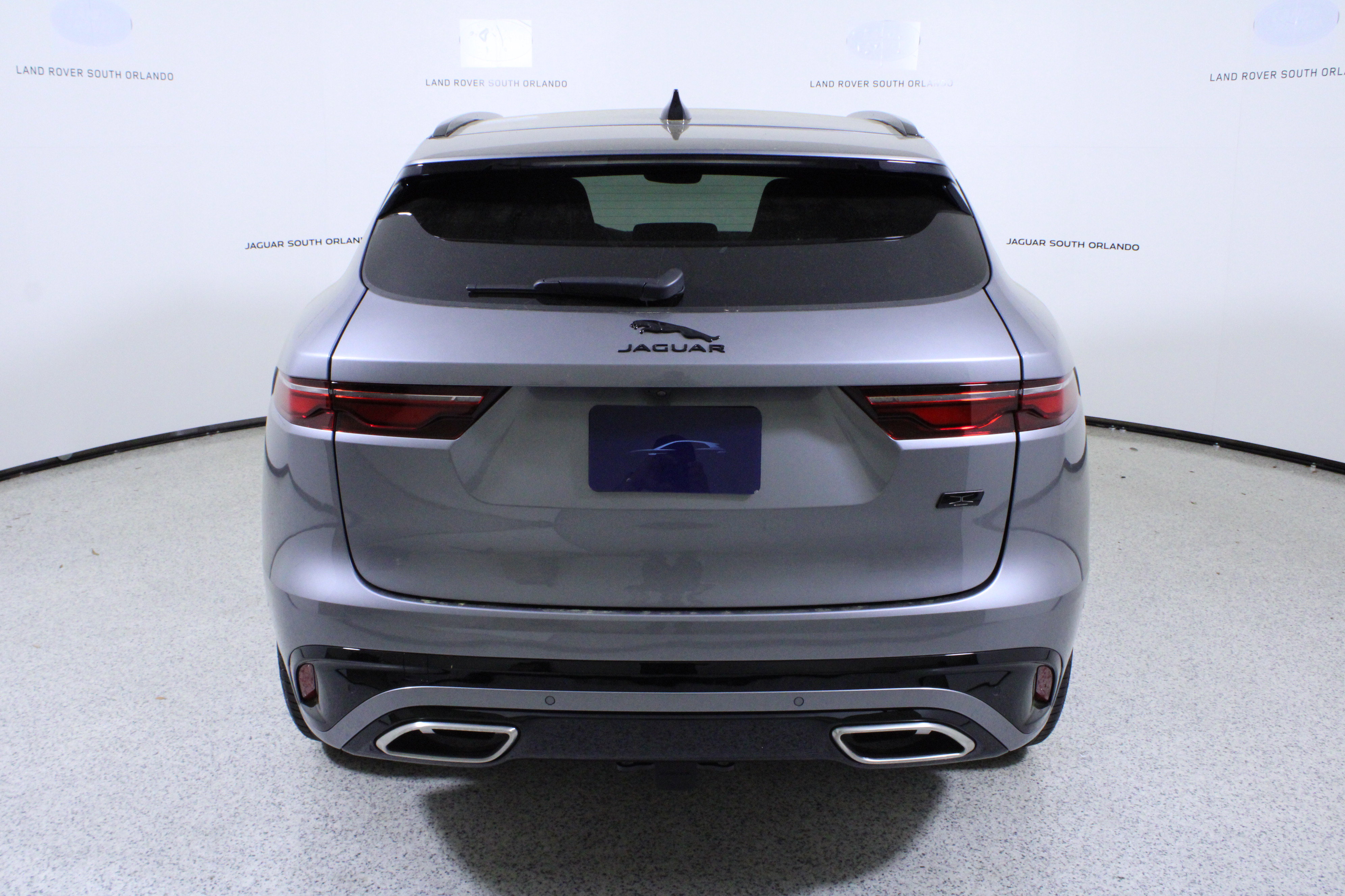 New 2026 Jaguar F-PACE R-Dynamic S image 6