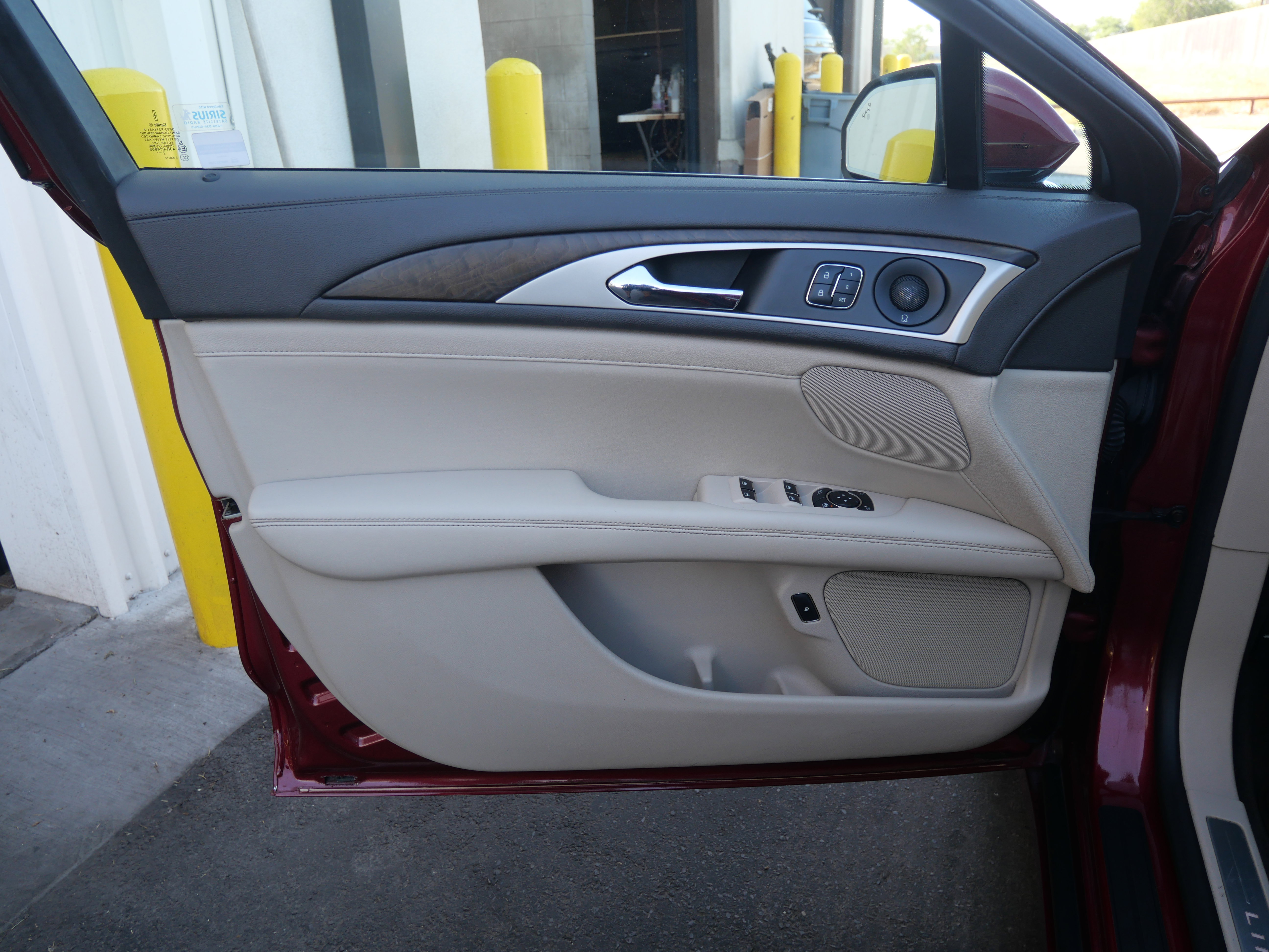 Used 2018 Lincoln MKZ Reserve image 16