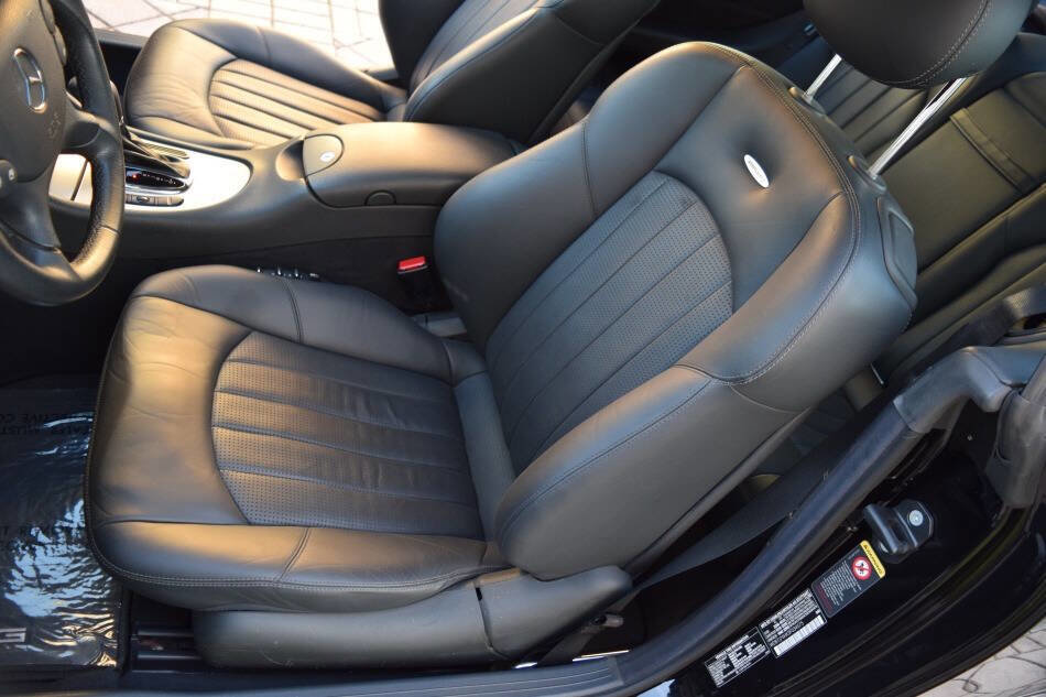 Used 2003 Mercedes-Benz CLK 55 AMG Coupe image 36