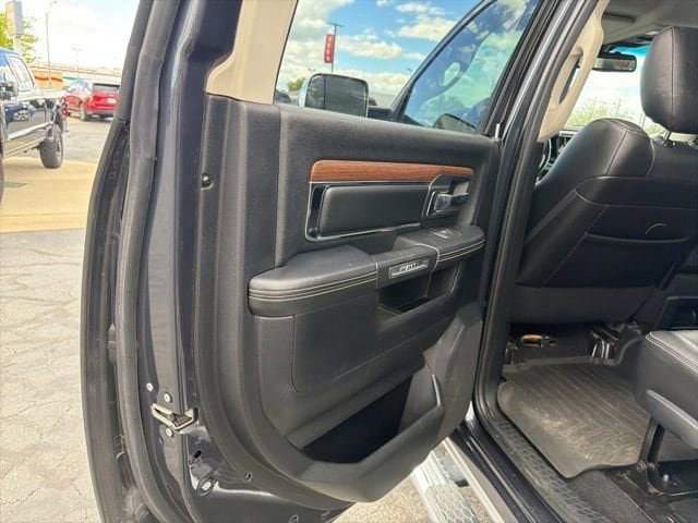 Used 2014 RAM 3500 Laramie w/ Cold Weather Group AWD/4WD image 24