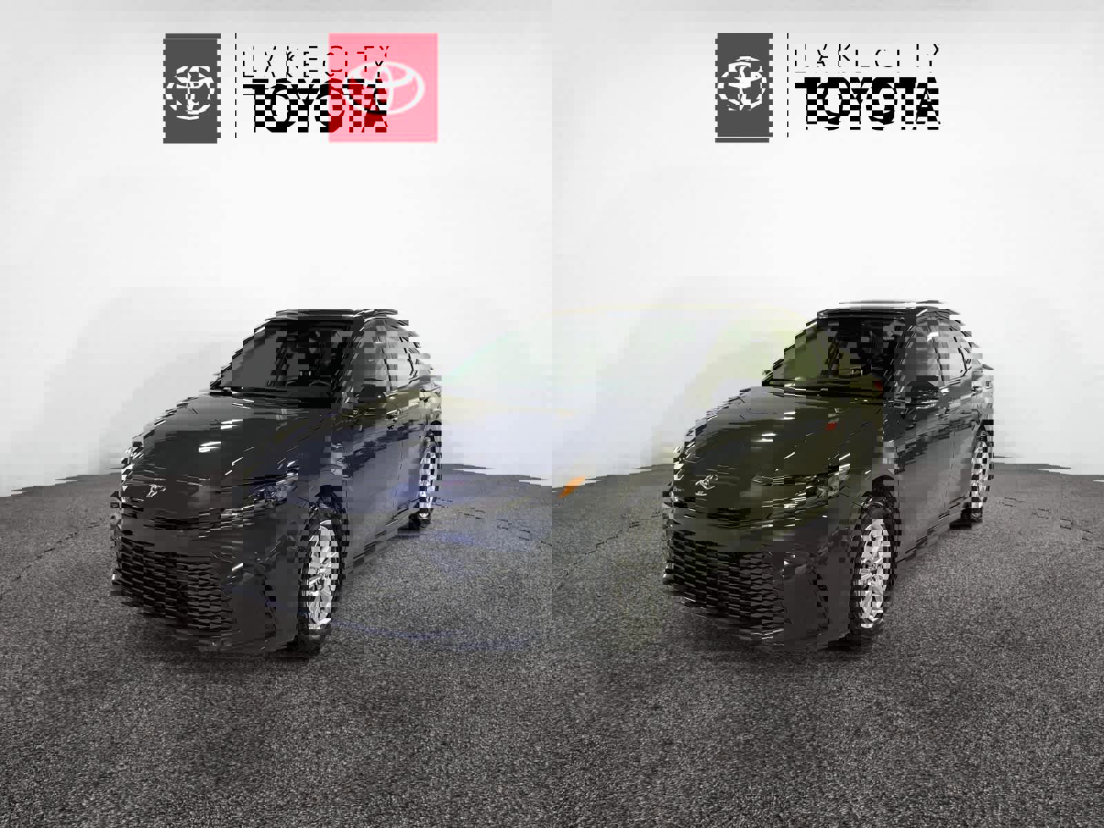 Used 2025 Toyota Camry LE image 1