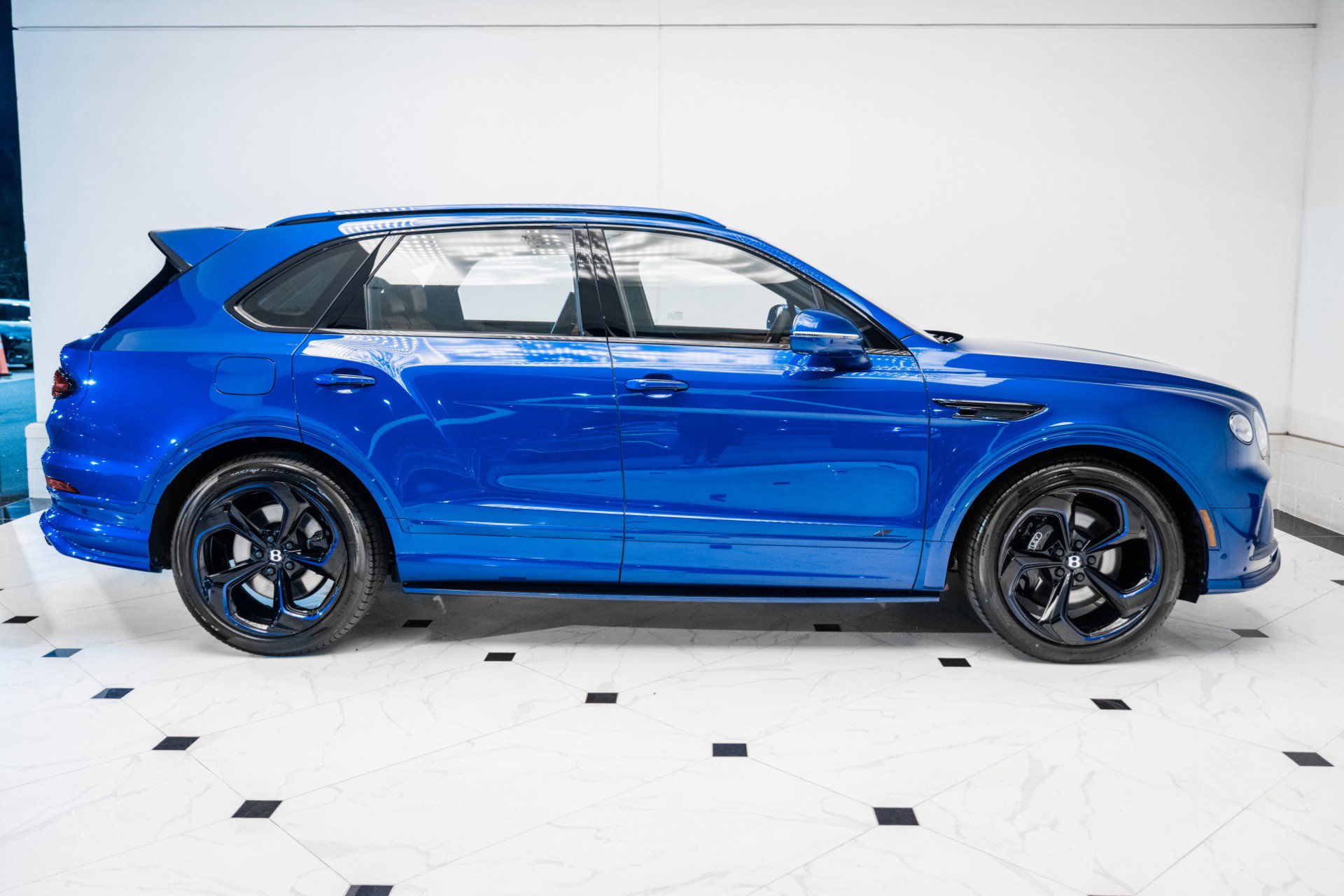 New 2025 Bentley Bentayga image 5