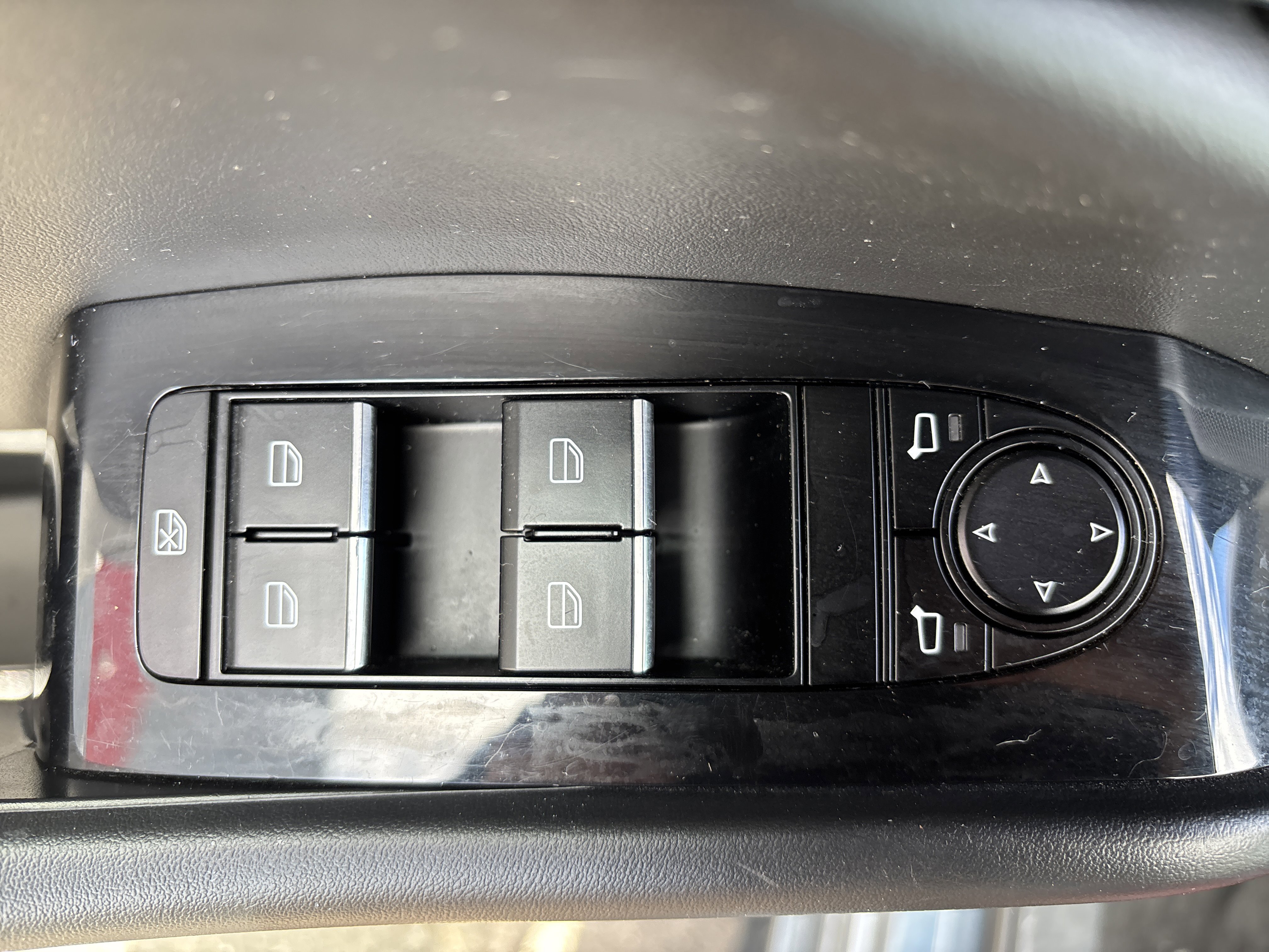 Used 2024 MAZDA MAZDA3 s image 17