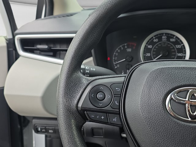 Used 2022 Toyota Corolla LE w/ LE Convenience Package FWD image 20