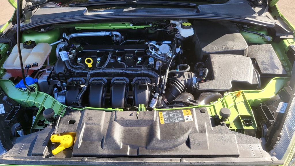 Used 2018 Ford Focus SE w/ SE Appearance Package image 36