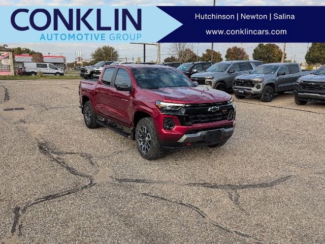 Used 2024 Chevrolet Colorado Z71 w/ Z71 Convenience Package 2