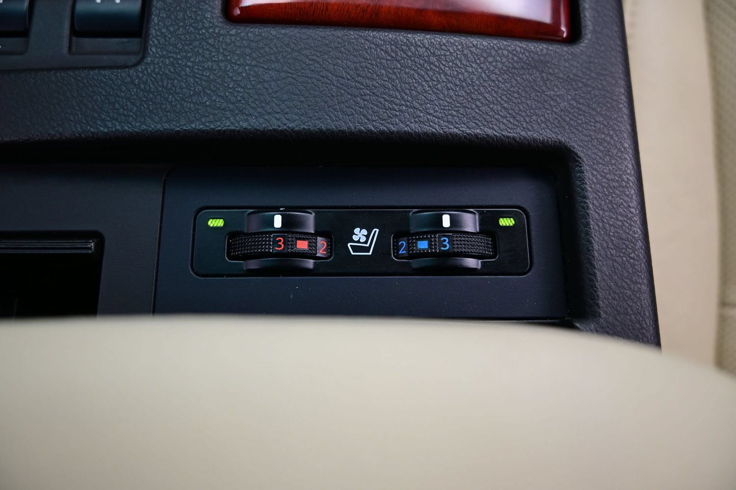 Used 2012 Lexus RX 350 AWD w/ Premium Pkg image 22