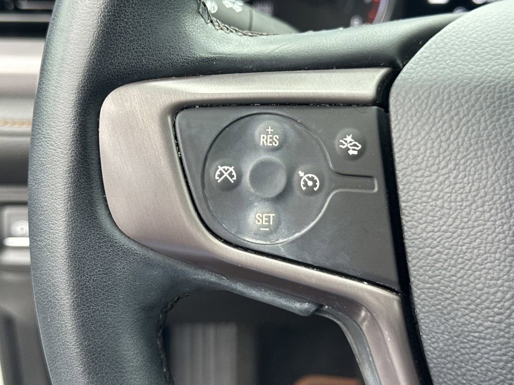 Used 2023 GMC Acadia AT4 image 25