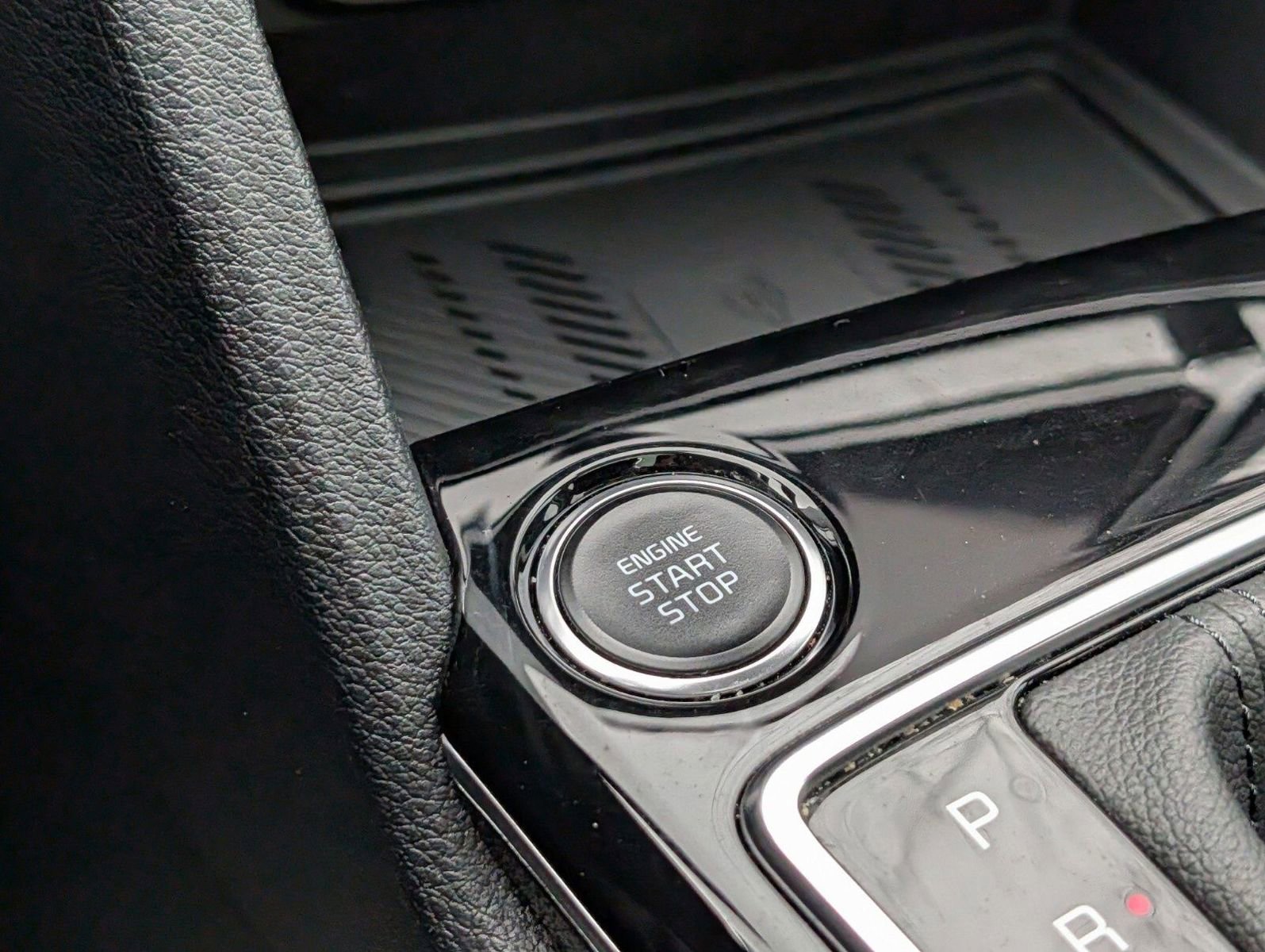 Used 2024 Kia Sportage SX image 10