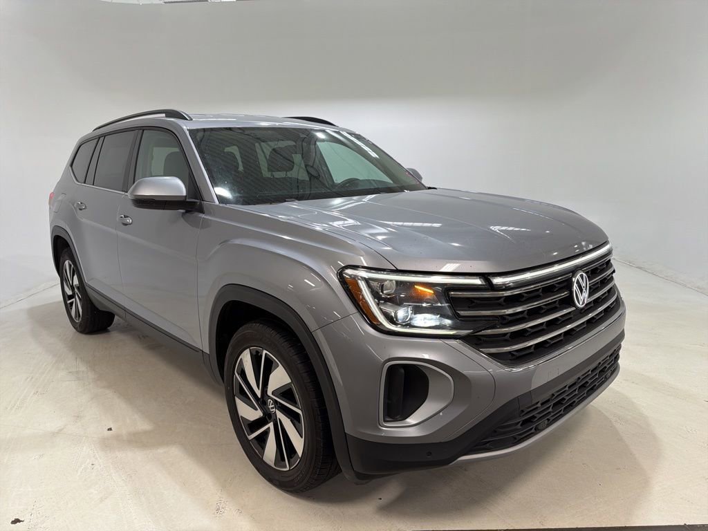 Used 2024 Volkswagen Atlas SE image 1