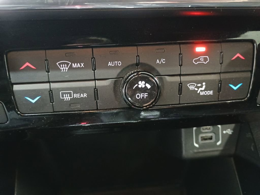 Used 2023 Jeep Compass High Altitude image 20