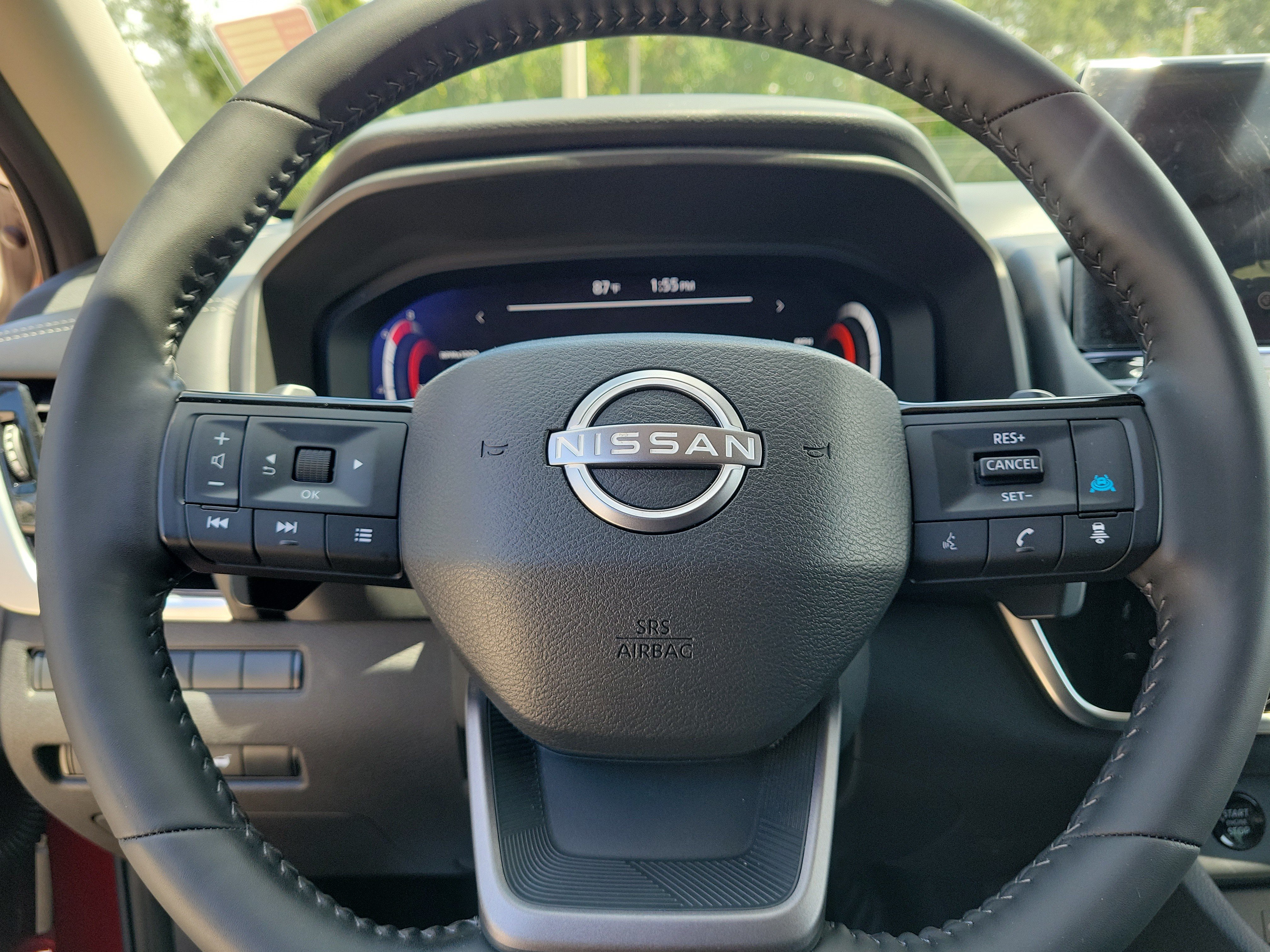 Certified 2025 Nissan Rogue SL FWD image 23