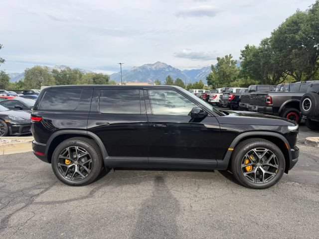 Used 2027 Rivian R2 Performance AWD/4WD image 6