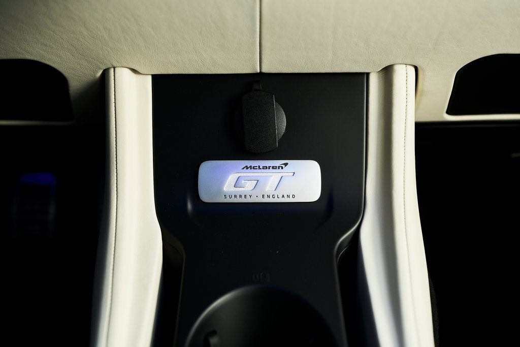 Used 2022 McLaren GT image 61
