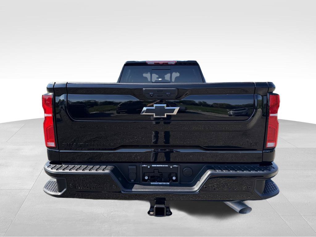 Used 2024 Chevrolet Silverado 2500 LT w/ Midnight Edition AWD/4WD image 18