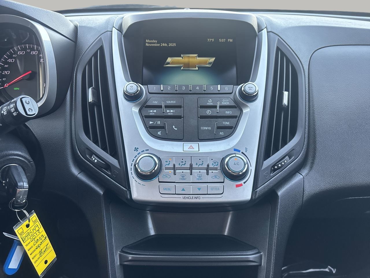 Used 2017 Chevrolet Equinox LS image 15