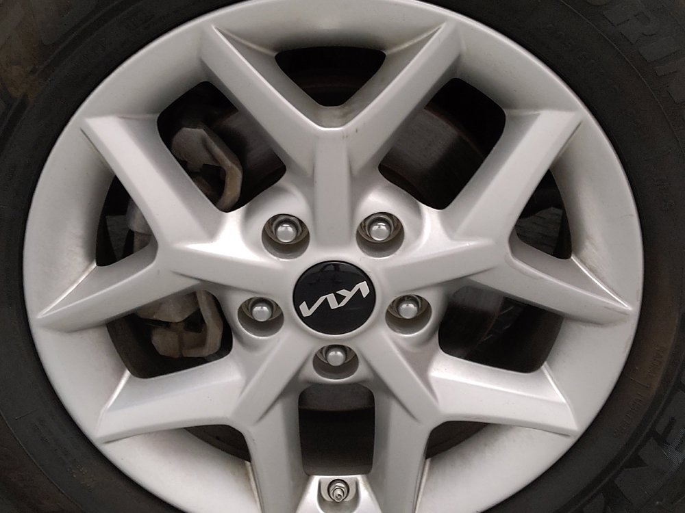 Used 2023 Kia Soul LX w/ LX Technology Package FWD image 31