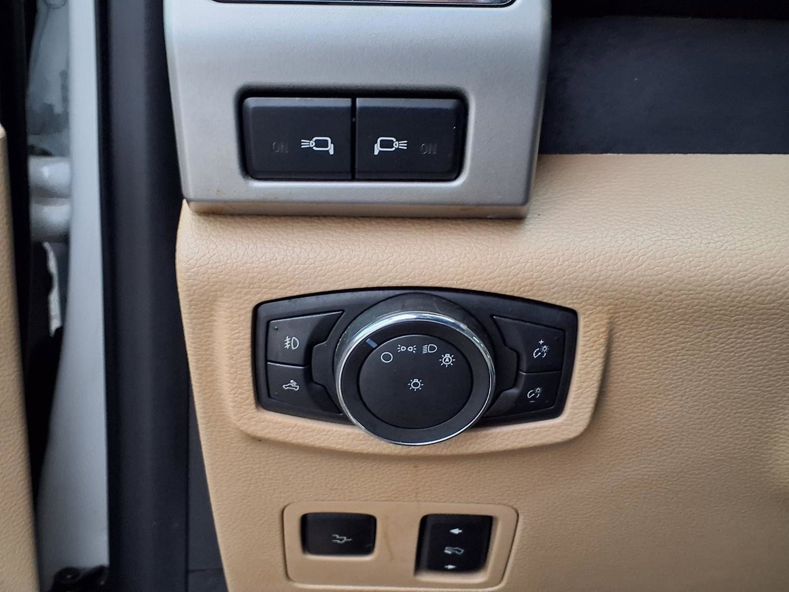 Used 2020 Ford F250 Lariat w/ Lariat Ultimate Package AWD/4WD image 21