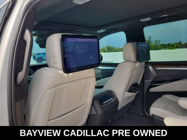 Used 2025 Cadillac Escalade ESV Sport Platinum w/ LPO, ONYX Package AWD/4WD image 14