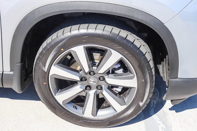 Used 2023 Honda Pilot Touring image 7