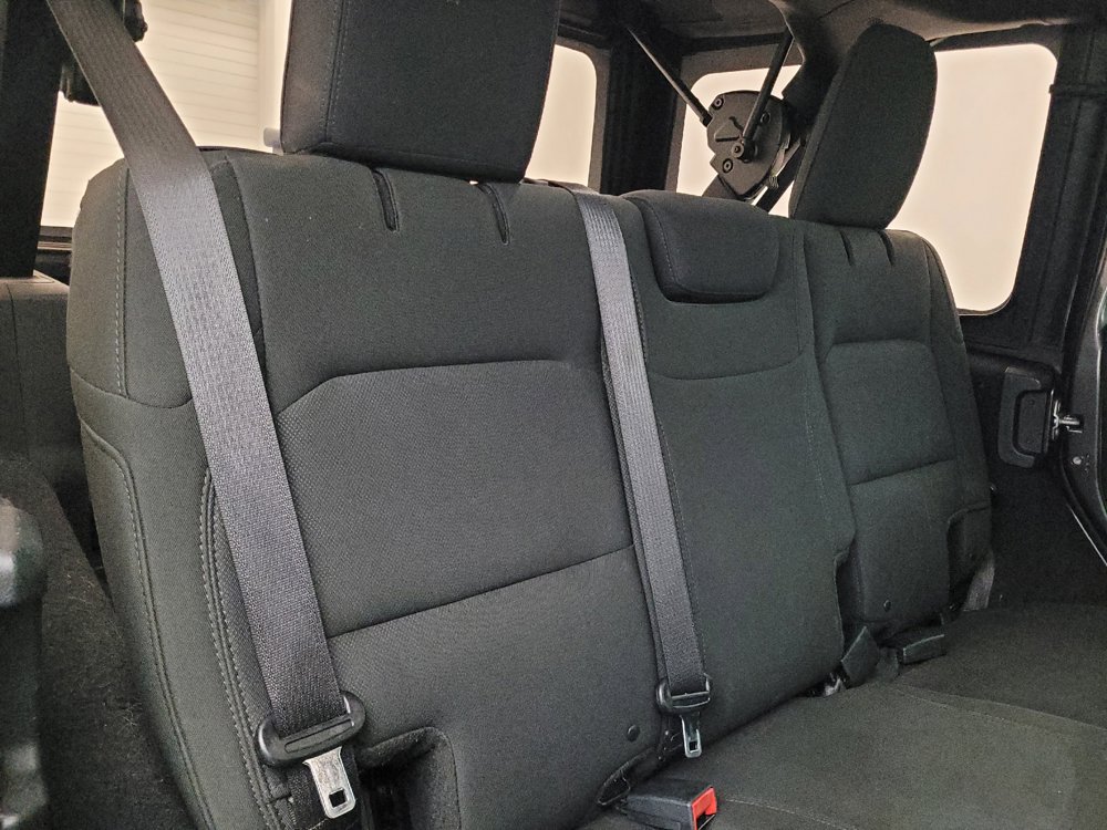 Used 2018 Jeep Wrangler Unlimited Sport S AWD/4WD image 19