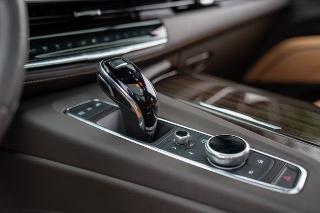 Used 2022 Cadillac Escalade ESV Sport w/ Touring Package image 33