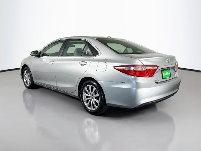 Used 2017 Toyota Camry XLE w/ Moonroof Package FWD image 7