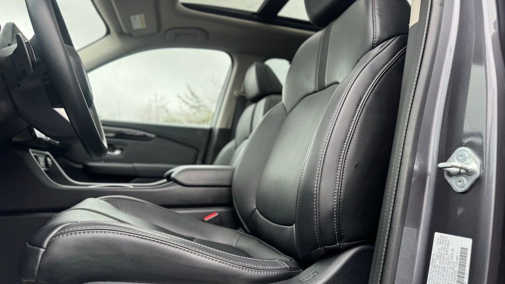 Used 2023 Honda Pilot Touring image 15