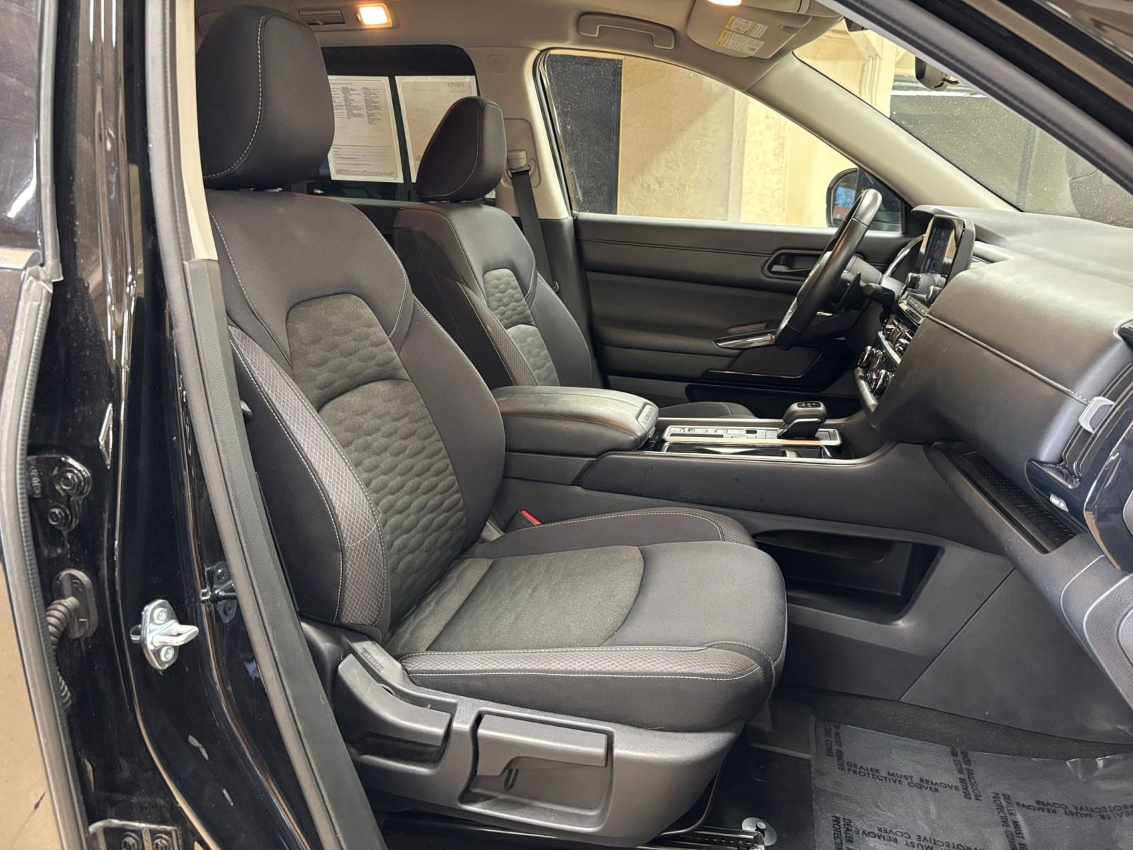 Used 2025 Nissan Pathfinder SV FWD image 39