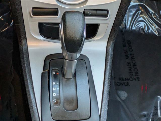 Used 2016 Ford Fiesta SE image 9