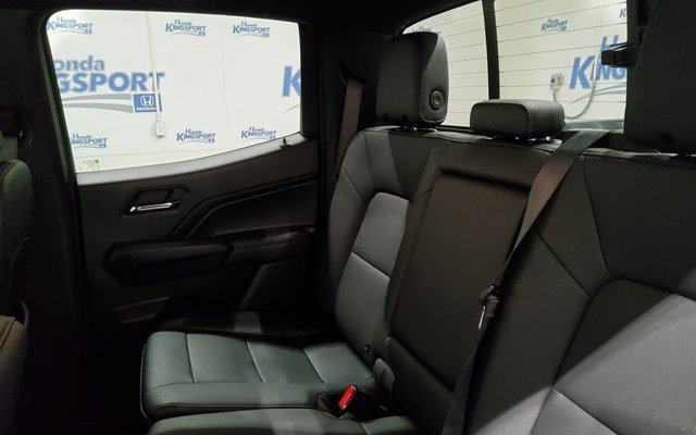 Used 2024 Chevrolet Colorado LT w/ LT Convenience Package III image 18