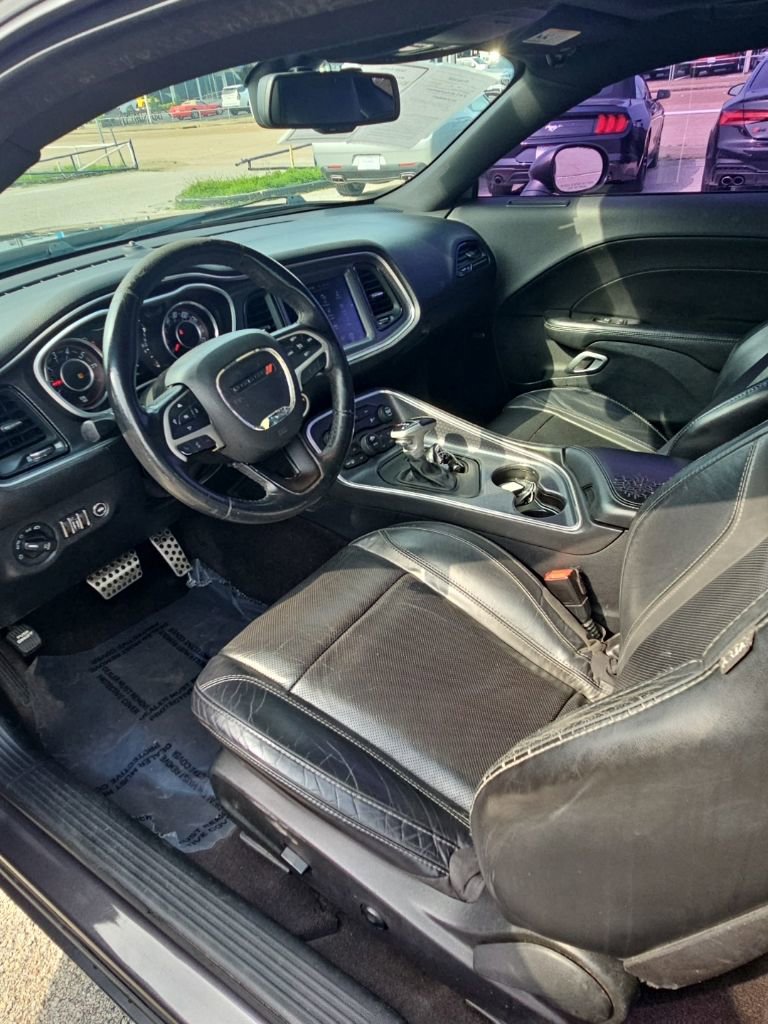 Used 2016 Dodge Challenger SXT Plus RWD image 12