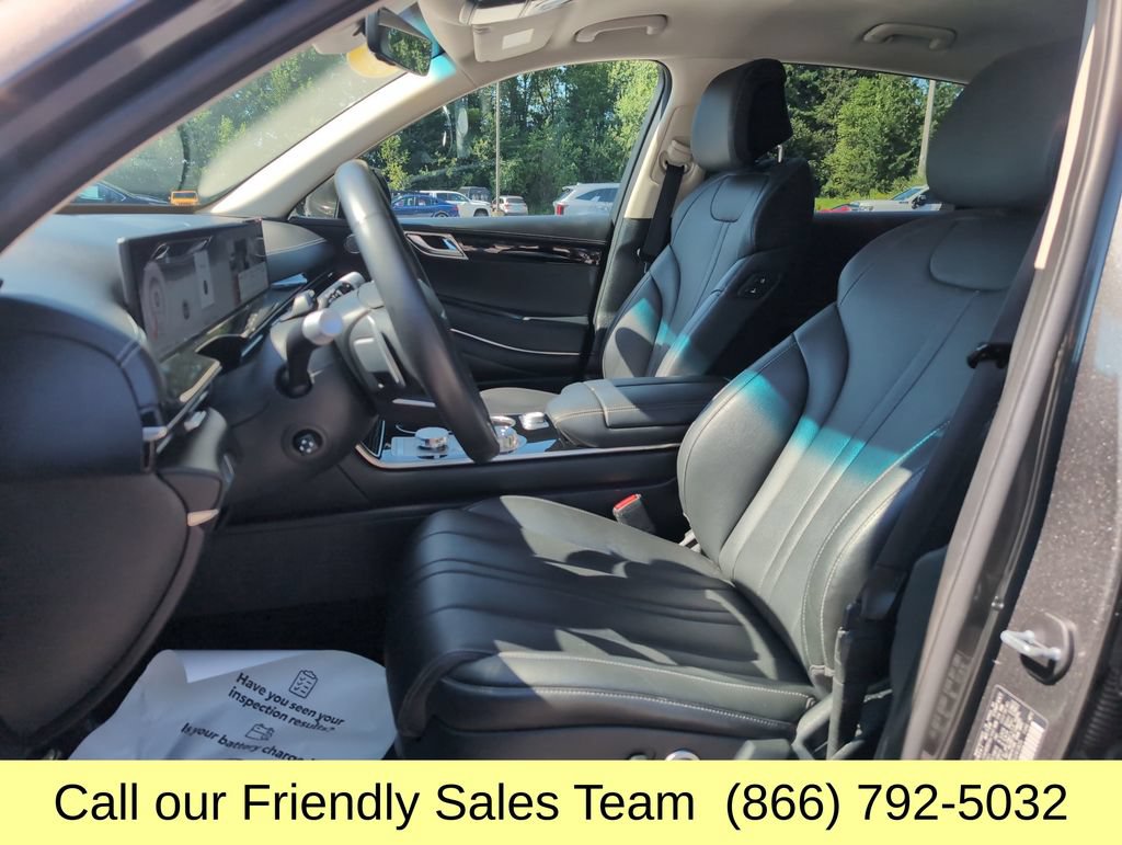 Used 2025 Genesis GV80 2.5T Standard AWD/4WD image 11