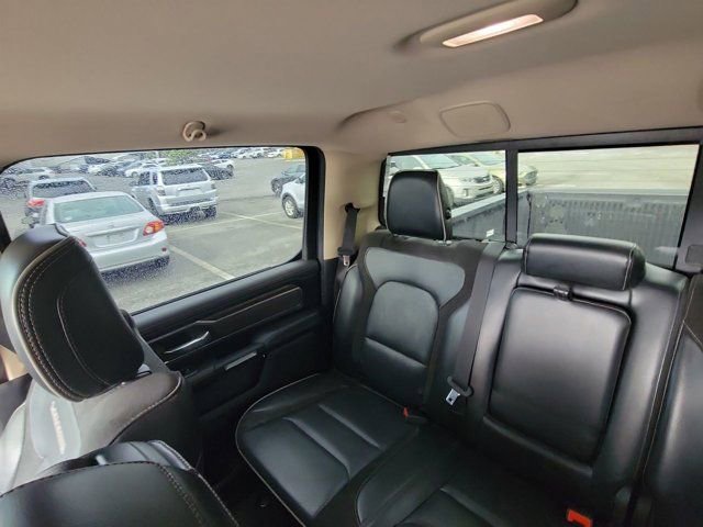 Used 2019 RAM 1500 Laramie w/ Off Road Group AWD/4WD image 4