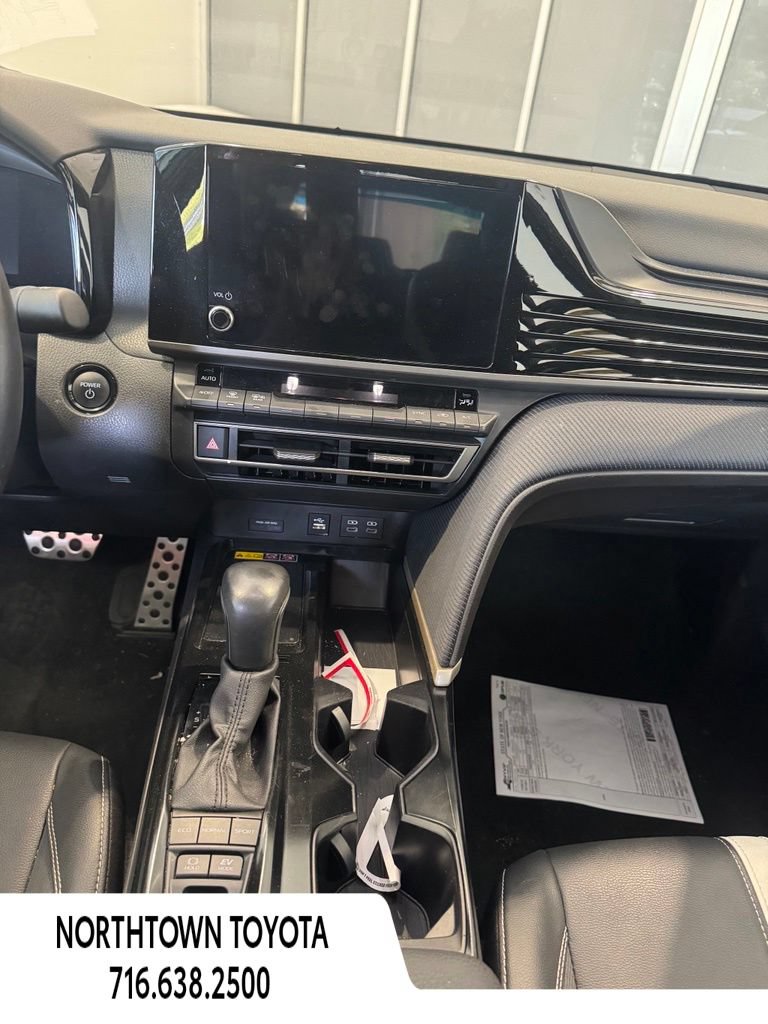 Used 2025 Toyota Camry SE FWD image 16