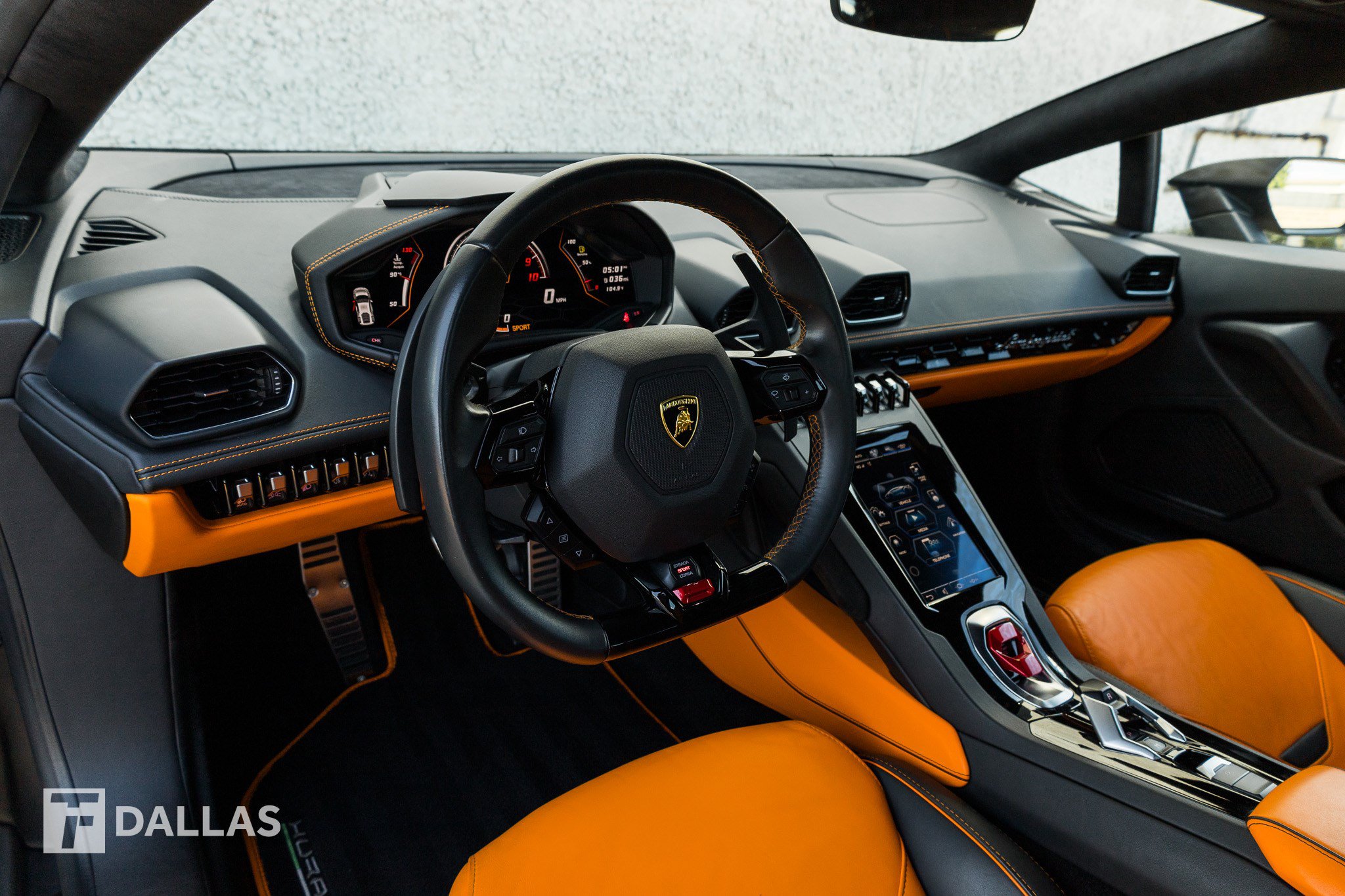Used 2022 Lamborghini Huracan EVO RWD image 24