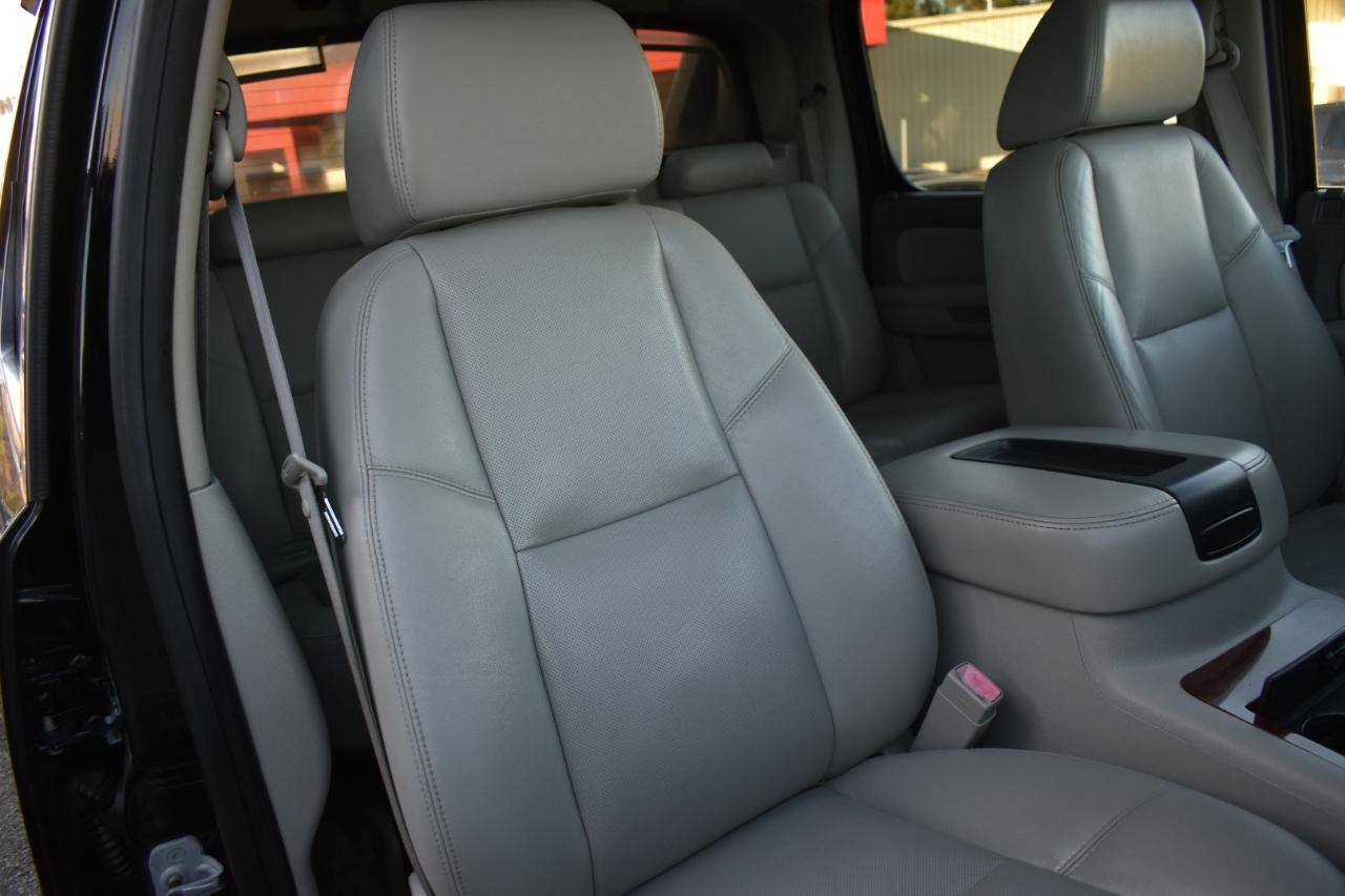 Used 2009 Chevrolet Avalanche LTZ image 29