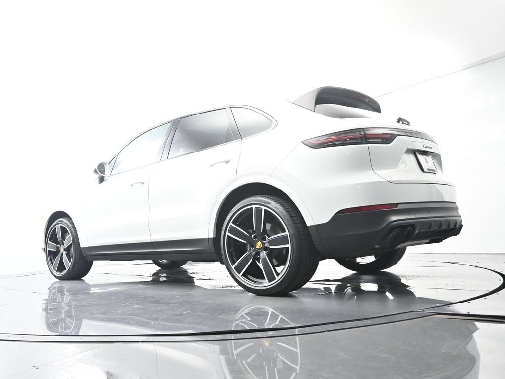 Certified 2023 Porsche Cayenne Platinum Edition AWD/4WD image 48