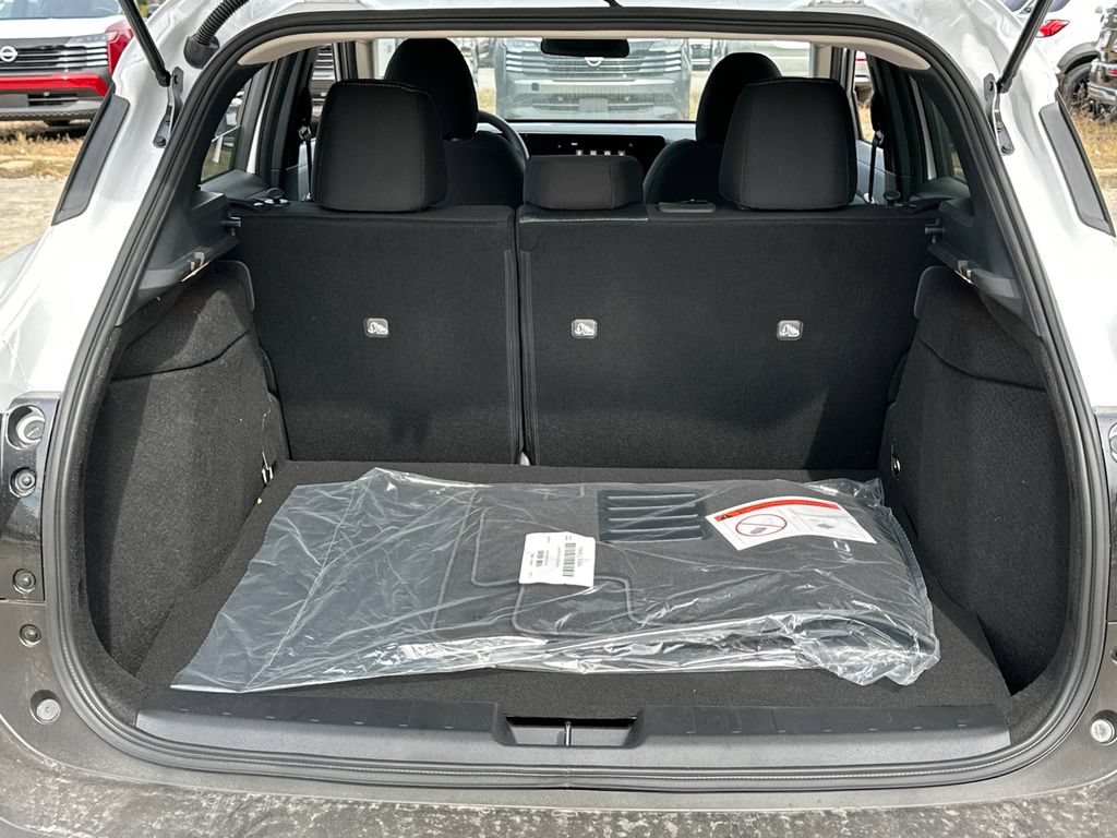 New 2026 Nissan Kicks SV w/ Cold Weather Package AWD/4WD image 19