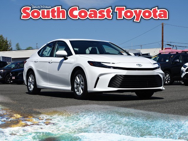 New 2026 Toyota Camry LE FWD image 1