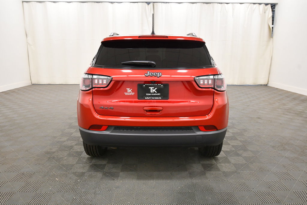 Used 2026 Jeep Compass Latitude AWD/4WD image 6