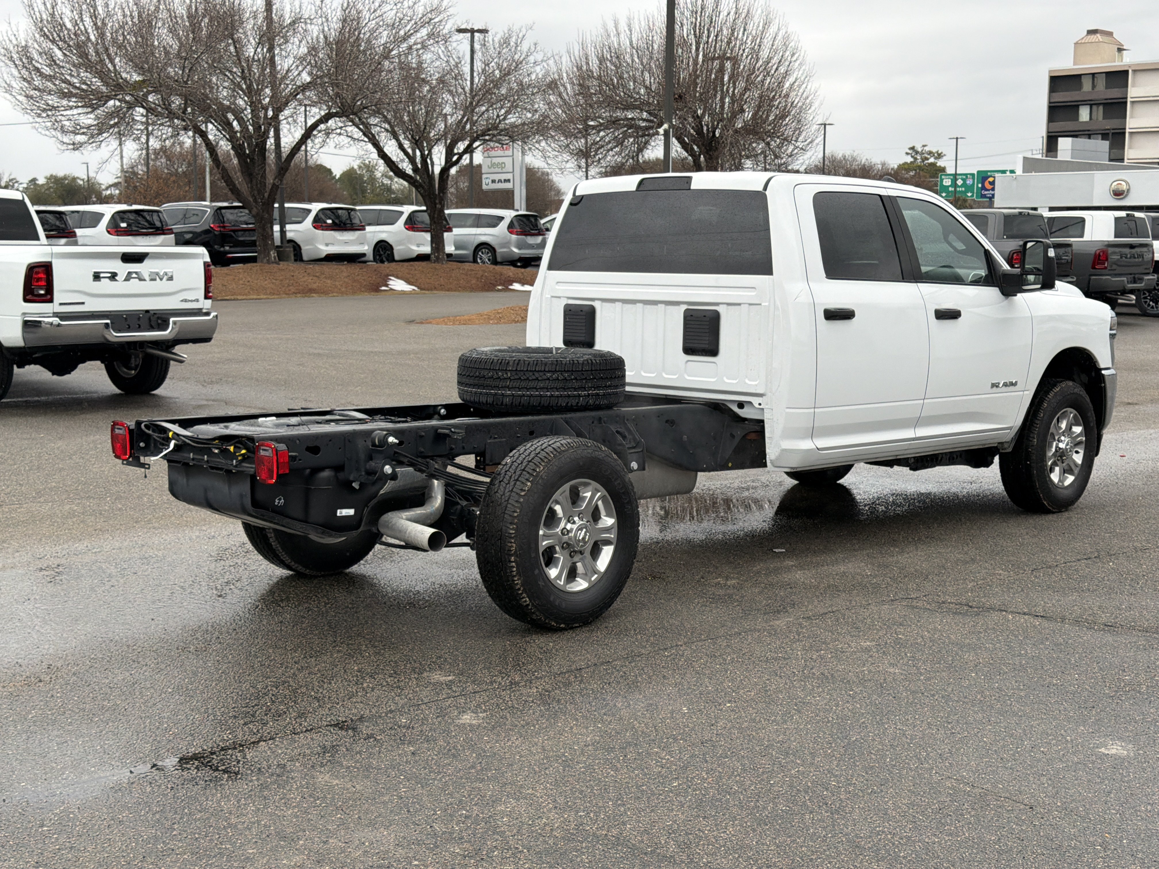 Used 2025 RAM 3500 Big Horn AWD/4WD image 8