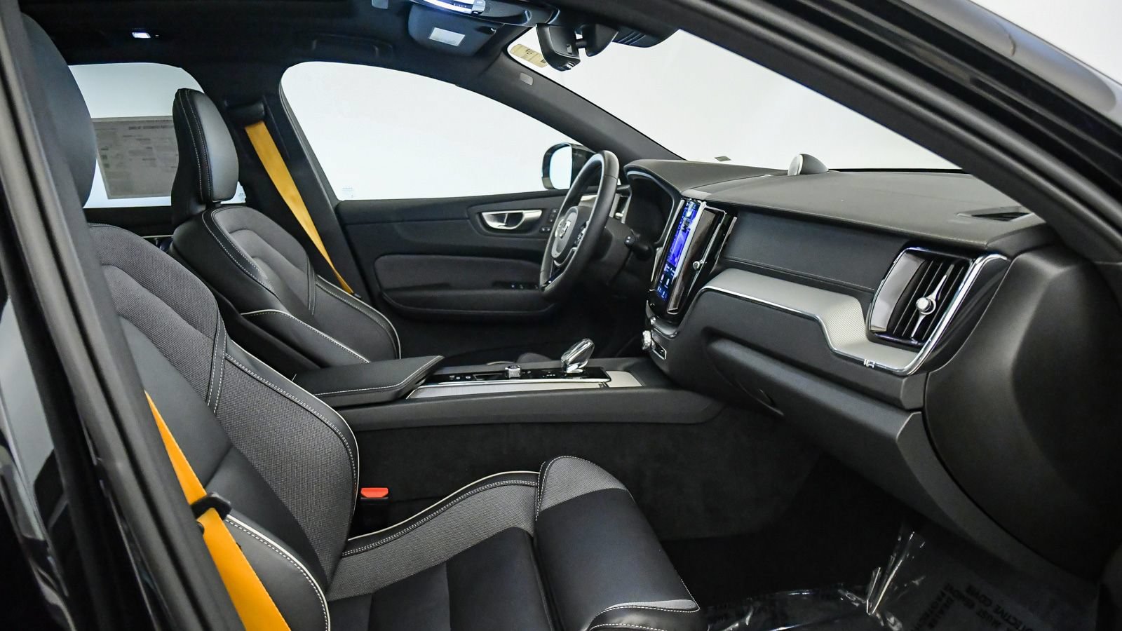 Certified 2024 Volvo XC60 T8 Polestar AWD/4WD image 18