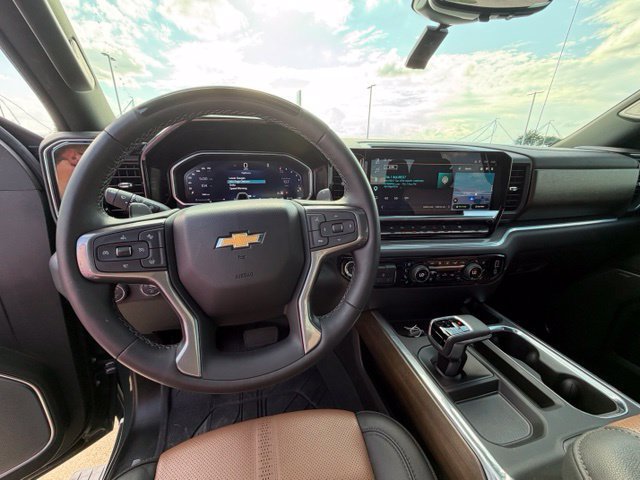 Used 2026 Chevrolet Silverado 1500 High Country AWD/4WD image 15